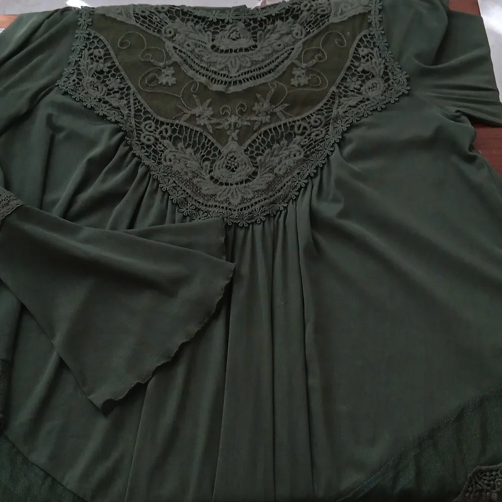 Elegant Olive Green Boho Lace Blouse.Size Small.EUC. - Picture 1 of 9